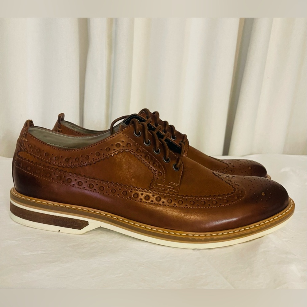 Clarks Men's Pitney Limit Wing Tip Tan Leather